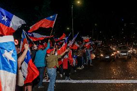 Chileans celebrate the triumph of the rejection of the 2022 constitutional process